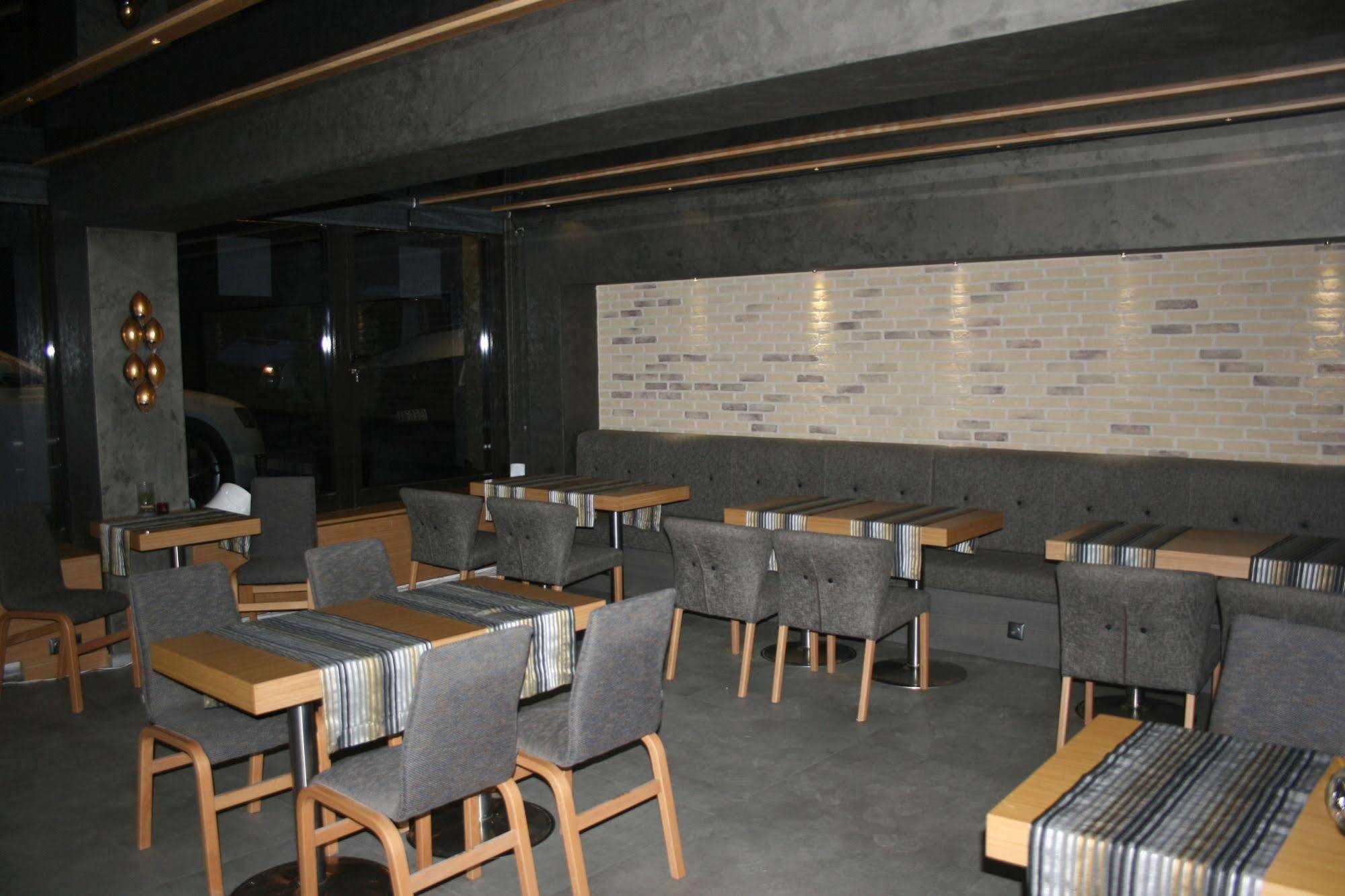 The Black Hotel Eskişehir Esterno foto